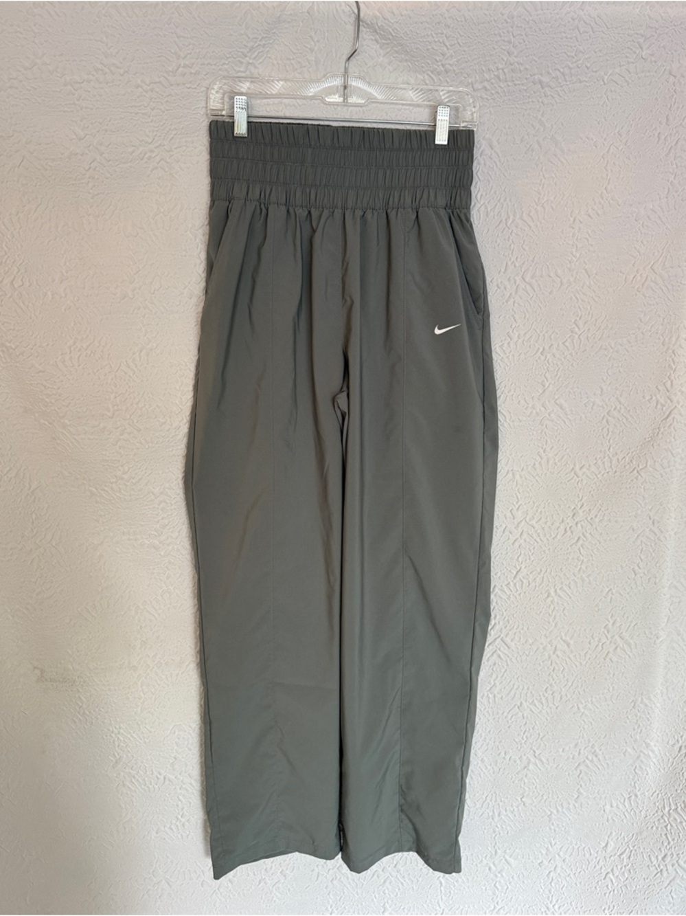 Nike 🩶 | Dri-FIT Athletic Pants | Gray Training Joggers | Medium